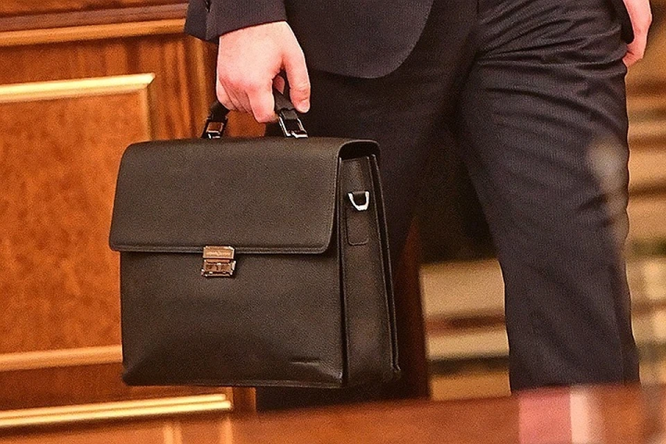 Уйти в отставку ему порекомендовал врио главы Чувашии Олег Николаев.