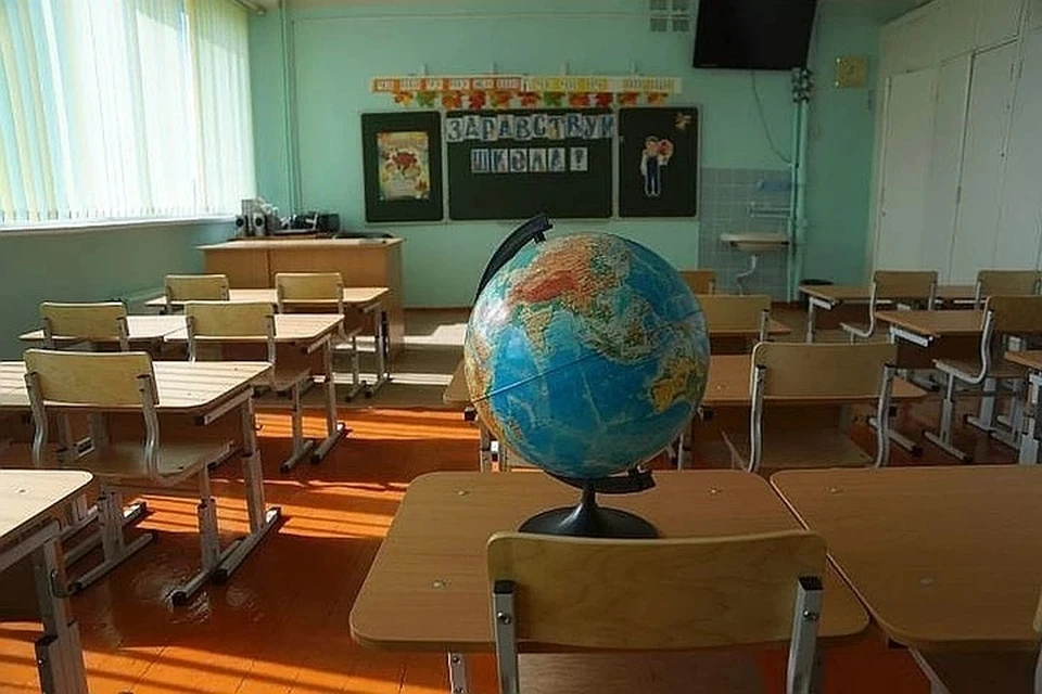 В Новосибирске на карантин закрыли классы еще в трех учебных учреждениях.