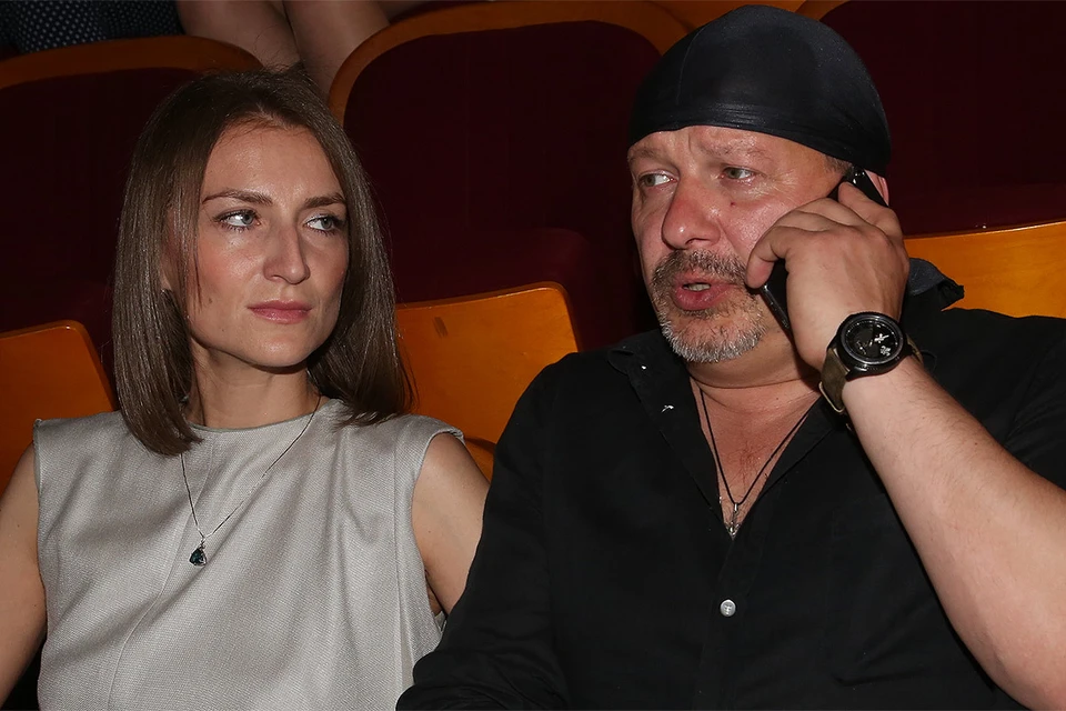Актер Дмитрий Марьянов с супругой Ксенией в 2017 году.