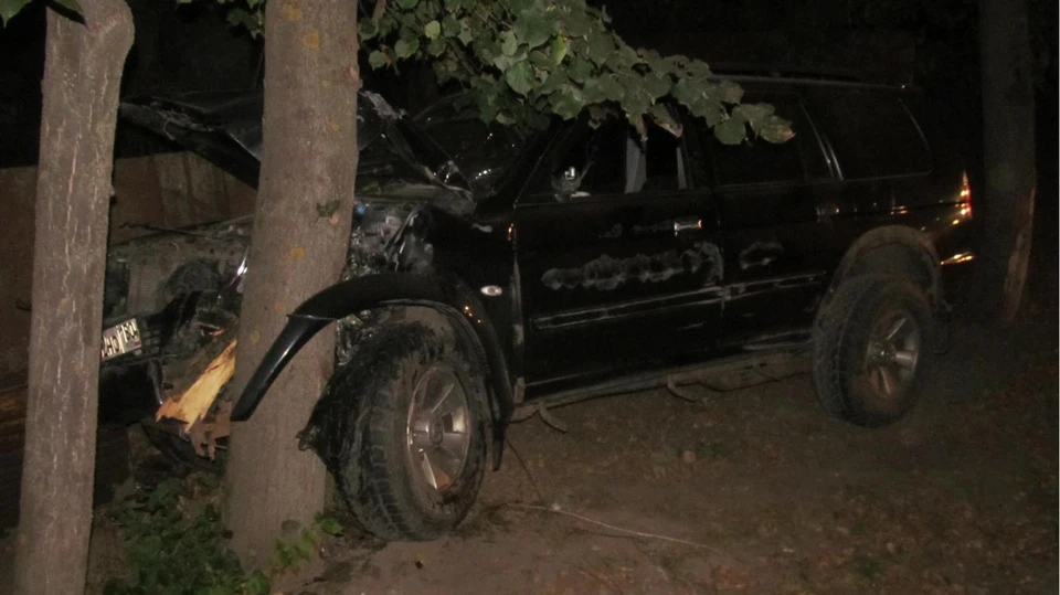 Под Орлом в ДТП пострадали трое молодых людей