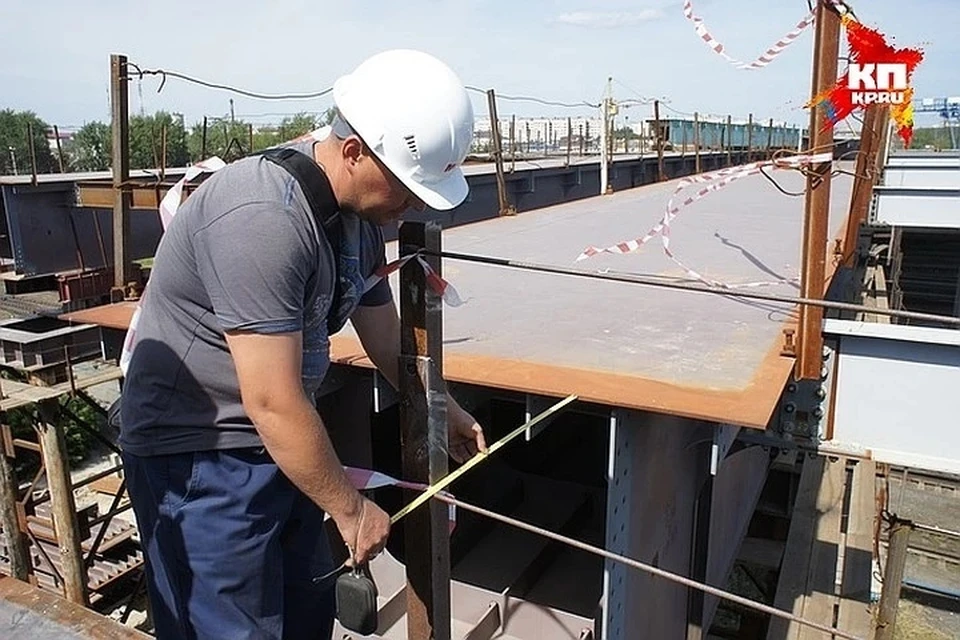 В Коми монтажник сорвался с высоты шести метров