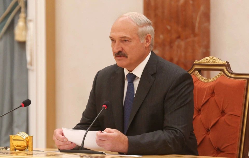 Лукашенко попросил президента России поспособствовать поставке в республику новых видов оружия