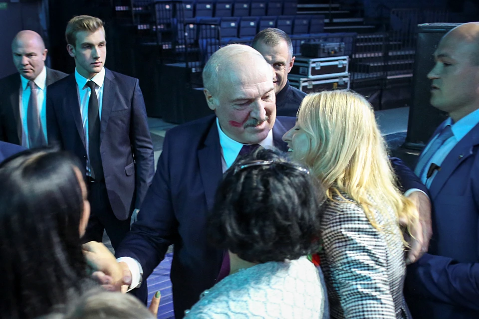 Главная новость дня - выступление Александра Лукашенко на женском форуме "За Беларусь" в "Минск-арене"