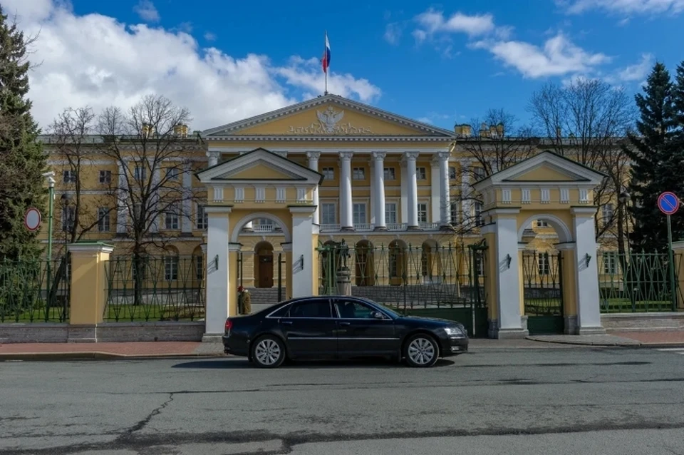 Губернаторы Санкт-Петербурга и Мурманска обсудили вопросы взаимодействия регионов.