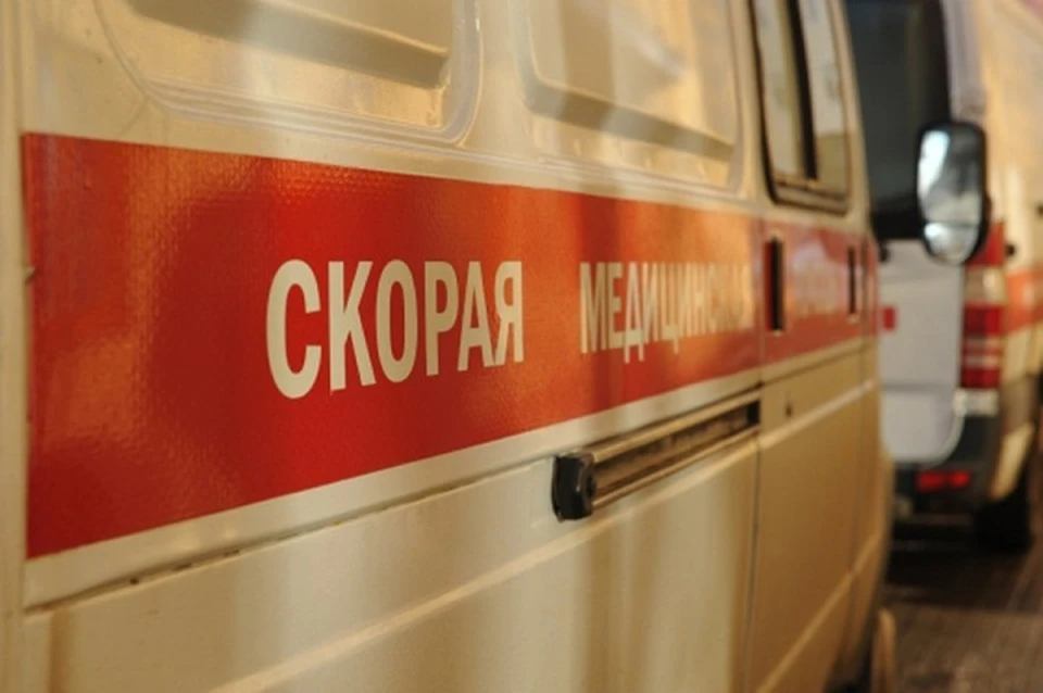 2-летняя девочка оказалась в реанимации после ДТП на переходе в Кемерове