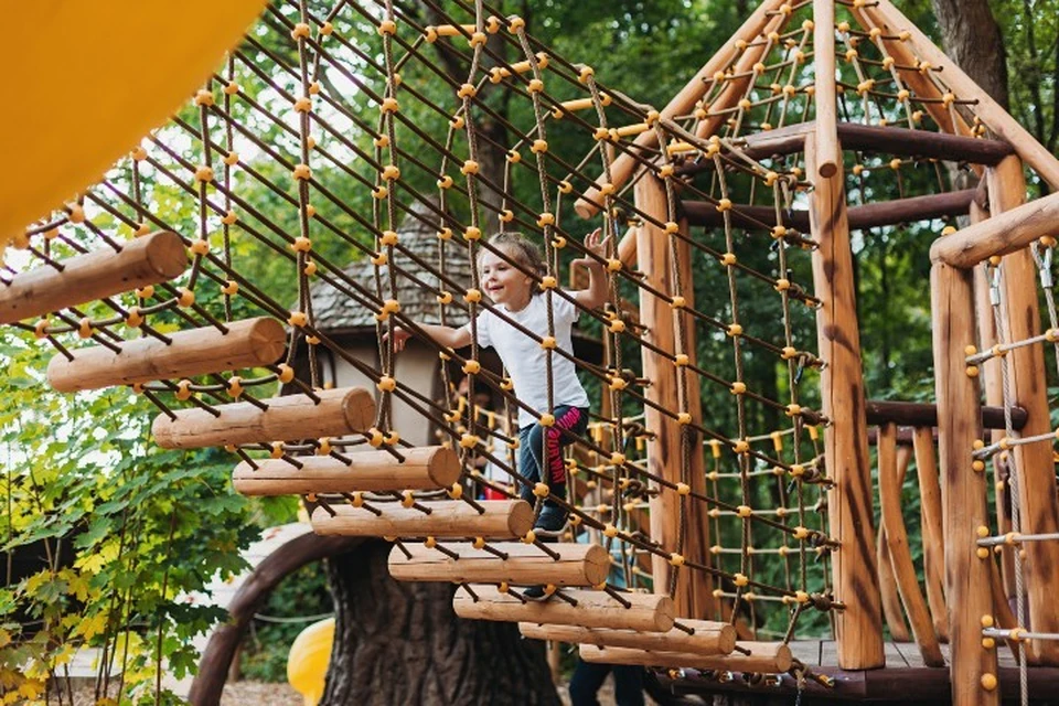 В парке "Озорные белки" развлечения для себя найдут не только дети, но и взрослые. Фото: предоставлено пресс-службой.
