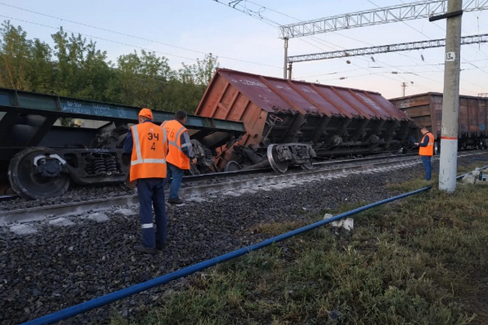 Воры скидывали металлолом на ходу