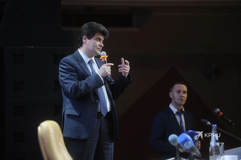 Пресс-конференция проходила в ЦК «Урал».