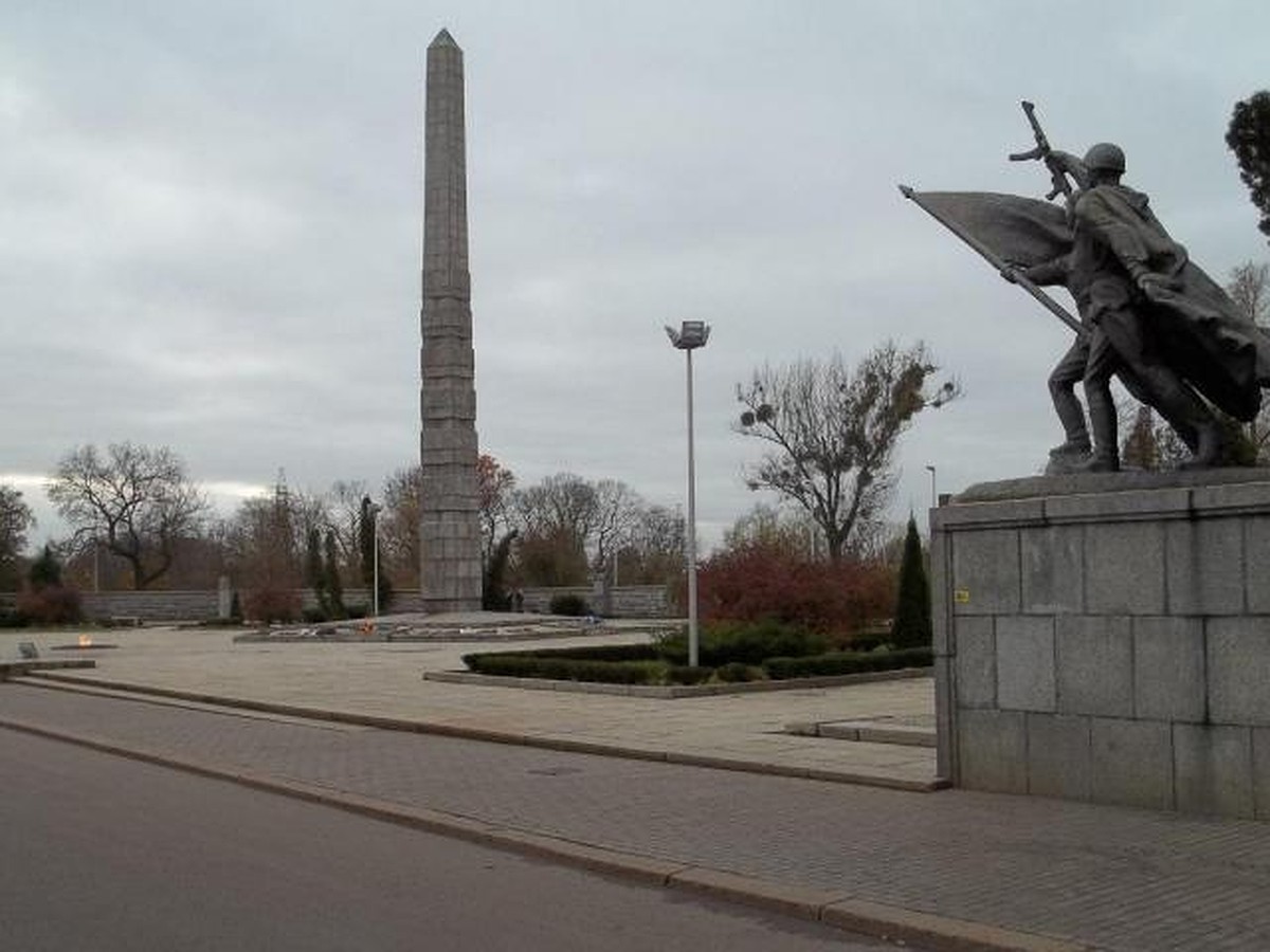 Главный памятник героям, штурмовавшим Кенигсберг, открылся сразу после  войны - KP.RU