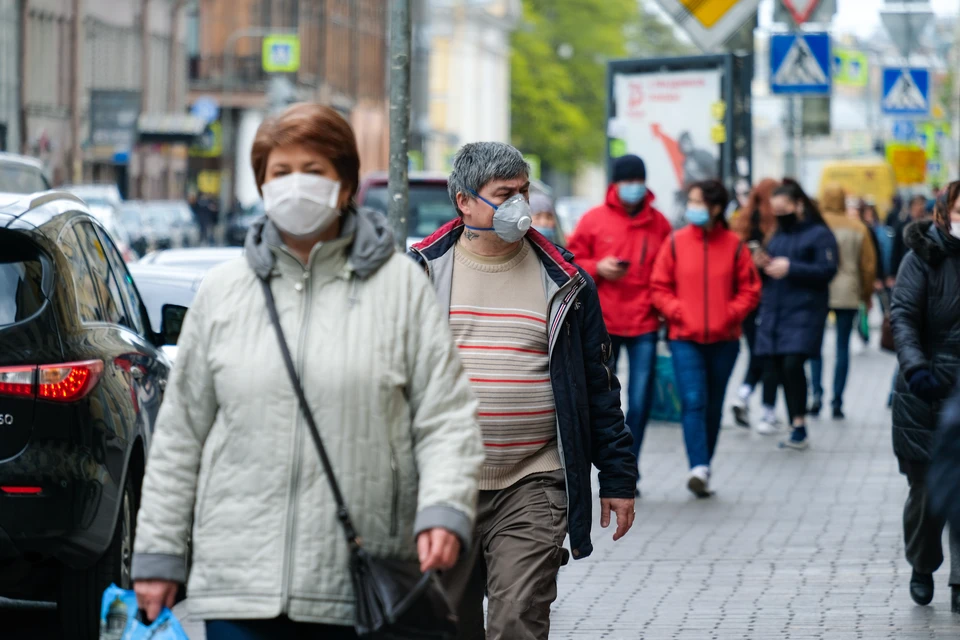 Санкт-Петербург уже побил свой же июньский рекорд - количество активных больных коронавирусом на 1 октября больше, чем когда-либо за все время эпидемии.