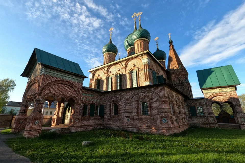 Стройка развернулась около церкови Иоанна Златоуста в Коровниках. ФОТО: страница Ольги Мазановой в Фейсбуке