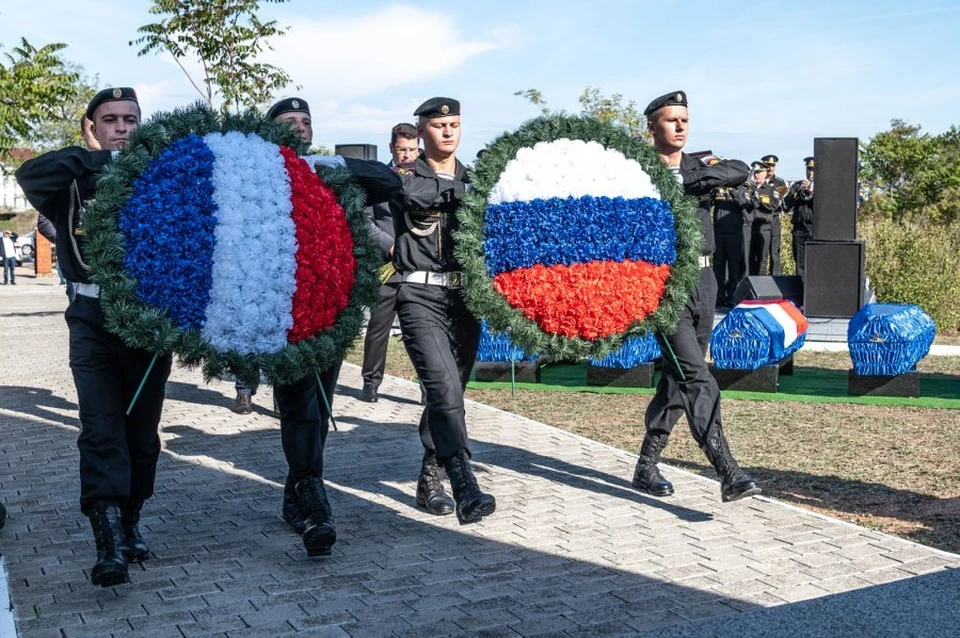 Французские солдаты захоронены в Севастополе с воинскими почестями.