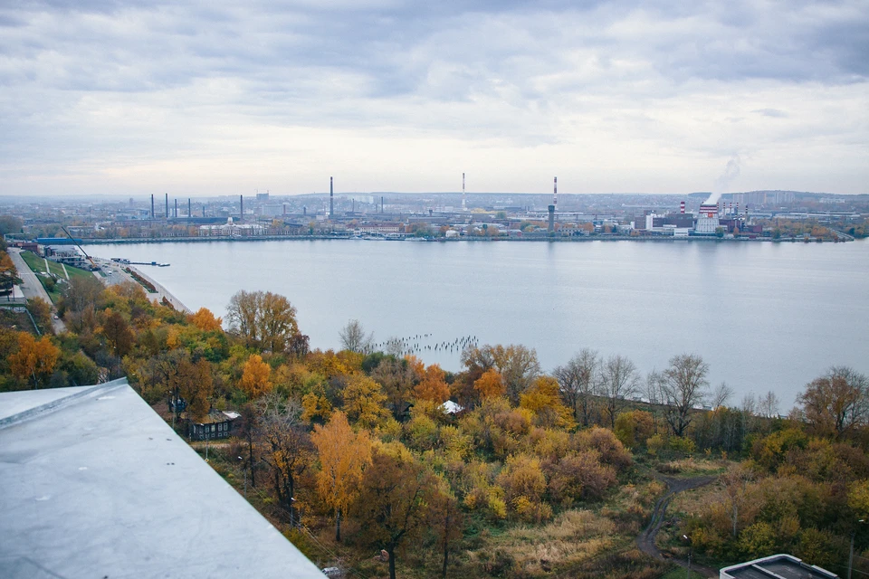 Октябрь ижевска. Доброе утро Ижевск. Удмуртия осень. Золотая осень в городе Россия. Осенний Ижевск.