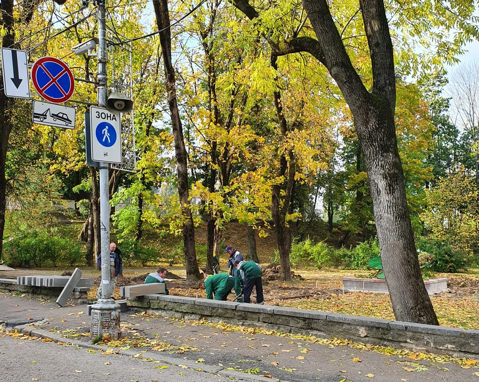 Сквер на улице Октябрьской революции в Смоленске ждет благоустройство. Фото: из архива издания.
