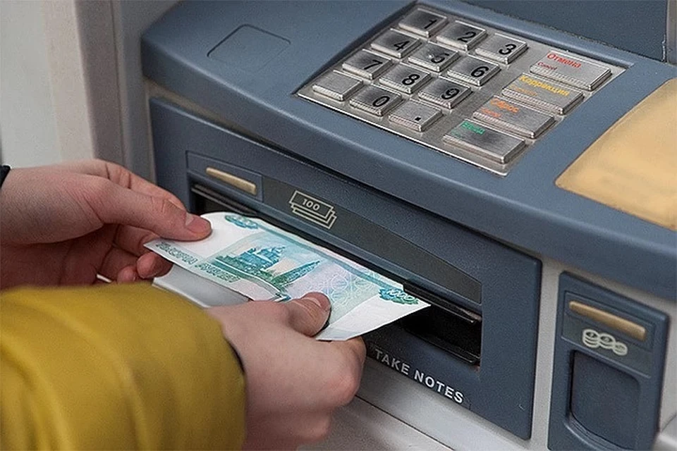 Мошенники убедили женщину оформить кредит и перевести все деньги на резервный счет.