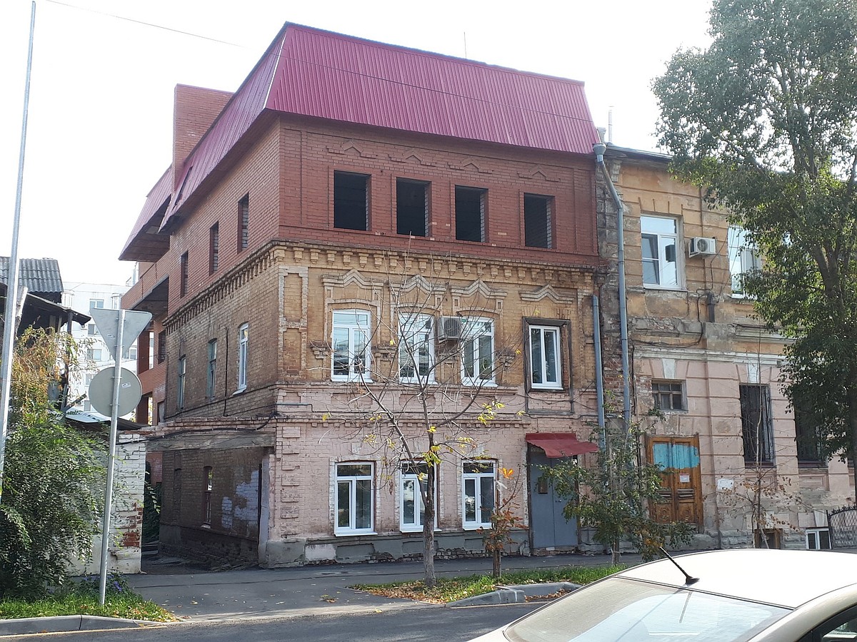 В Самаре к дому-памятнику на Куйбышева незаконно надстроили третий этаж -  KP.RU