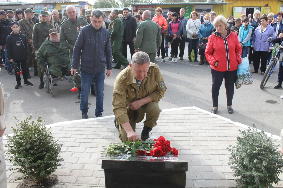 В Донецке почтили память погибших защитников