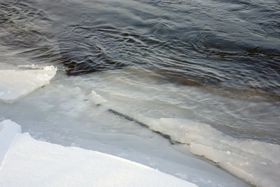 Двое детей утонули, провалившись под лед реки в Иркутской области. Фото: ГУ МЧС России по Иркутской области