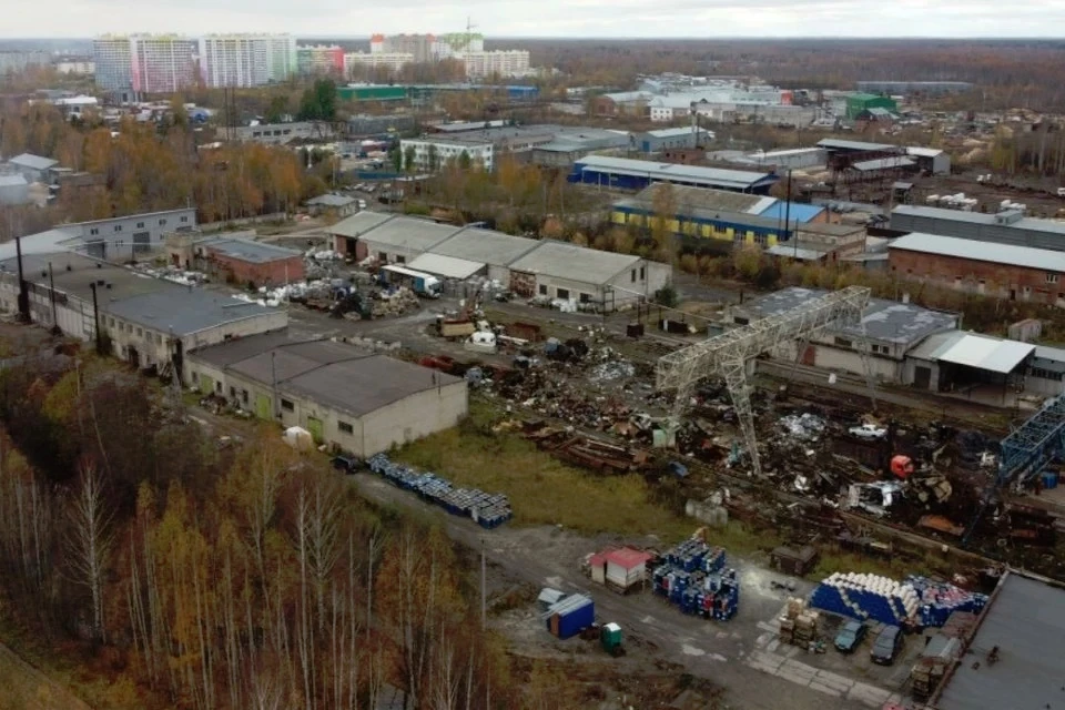 Жители микрорайона «Озерки» неоднократно жаловались на ночные выбросы с соседнего предприятия. Фото: admkirov.ru