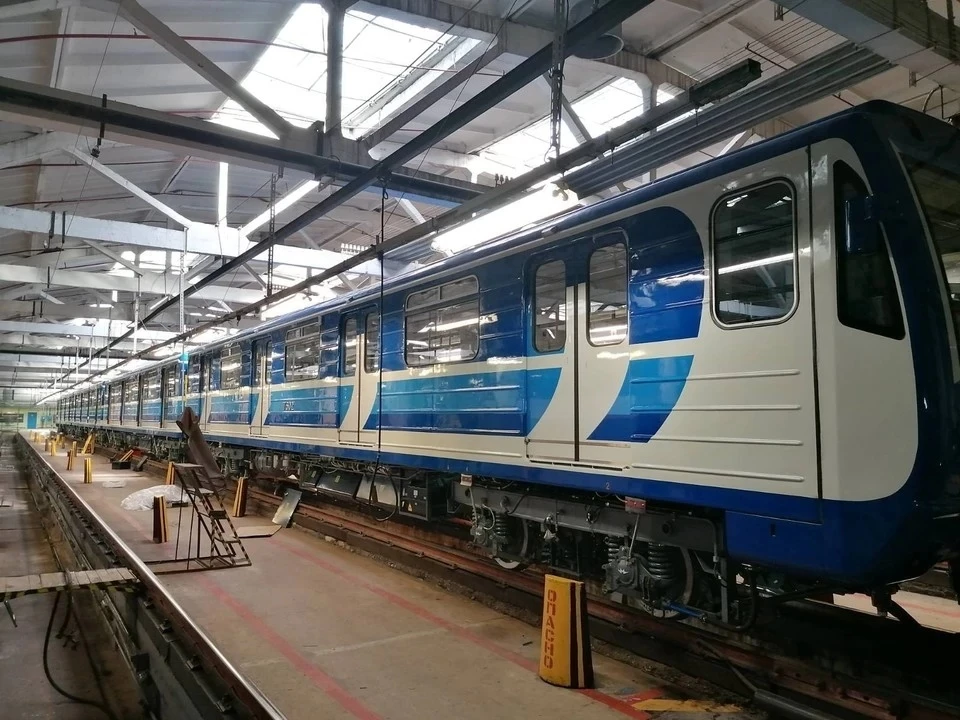 Вот так выглядят новые вагоны метро