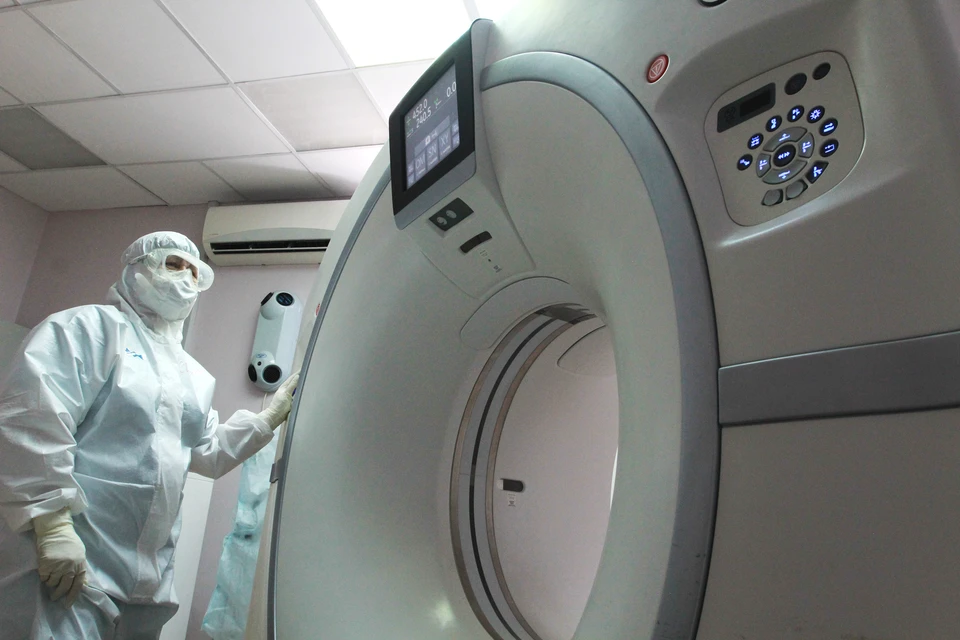 В новую госпитальную базу привезли компьютерный томограф.