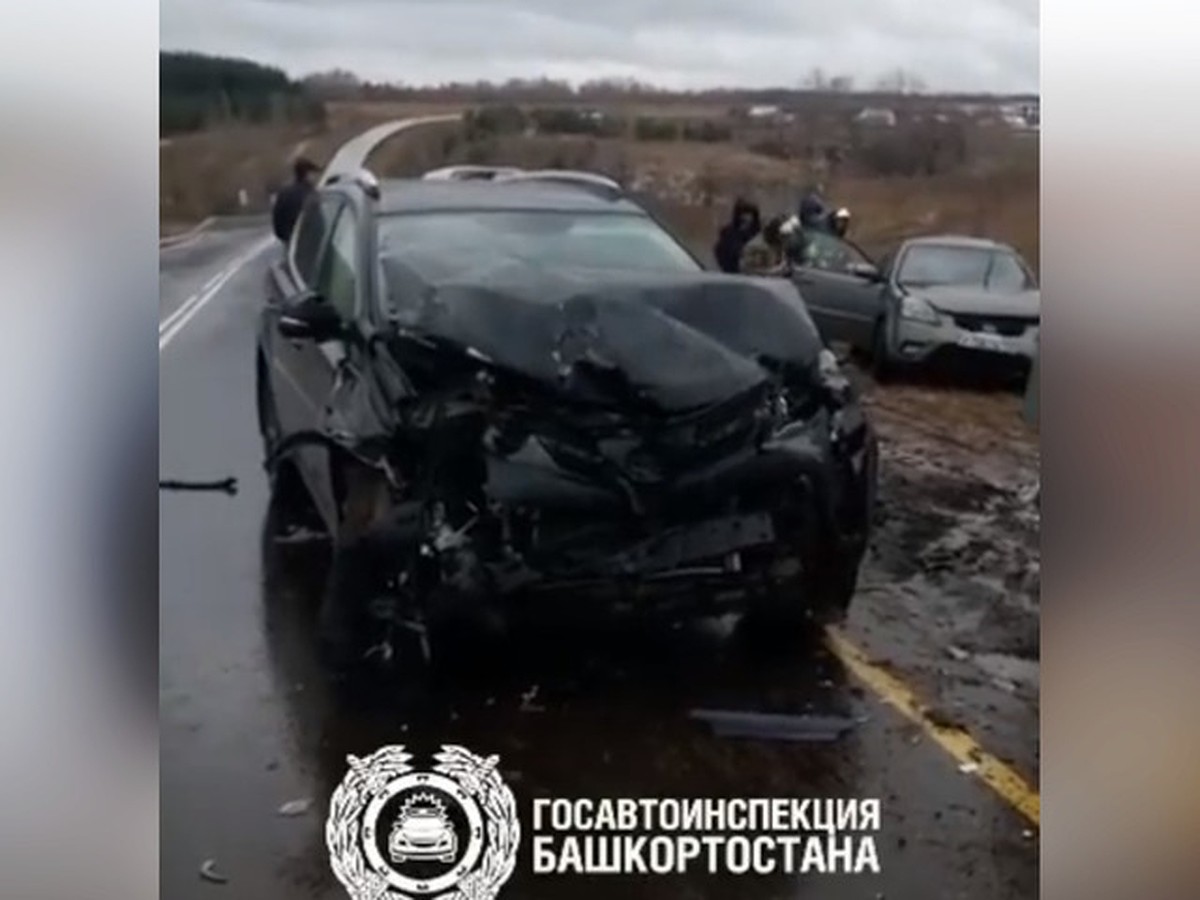 Ехал на летней резине в снегопад: в Башкирии в аварии на трассе погиб  водитель - KP.RU