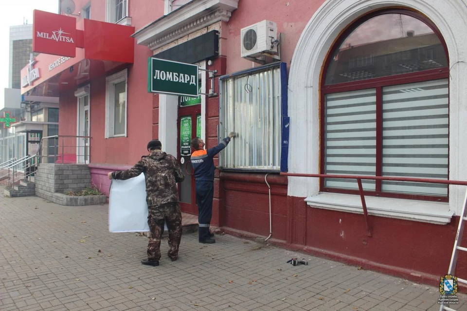 Поменять вывески предприниматели должны в течение ближайшего месяца