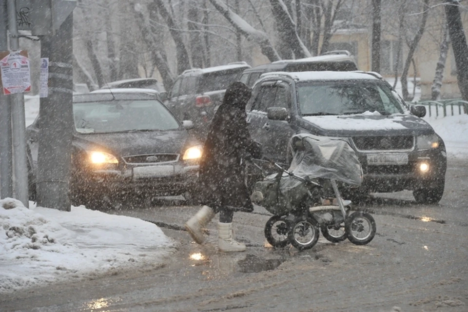 Мокрый снег и гололед: кузбасских водителей предупреждают об опасности
