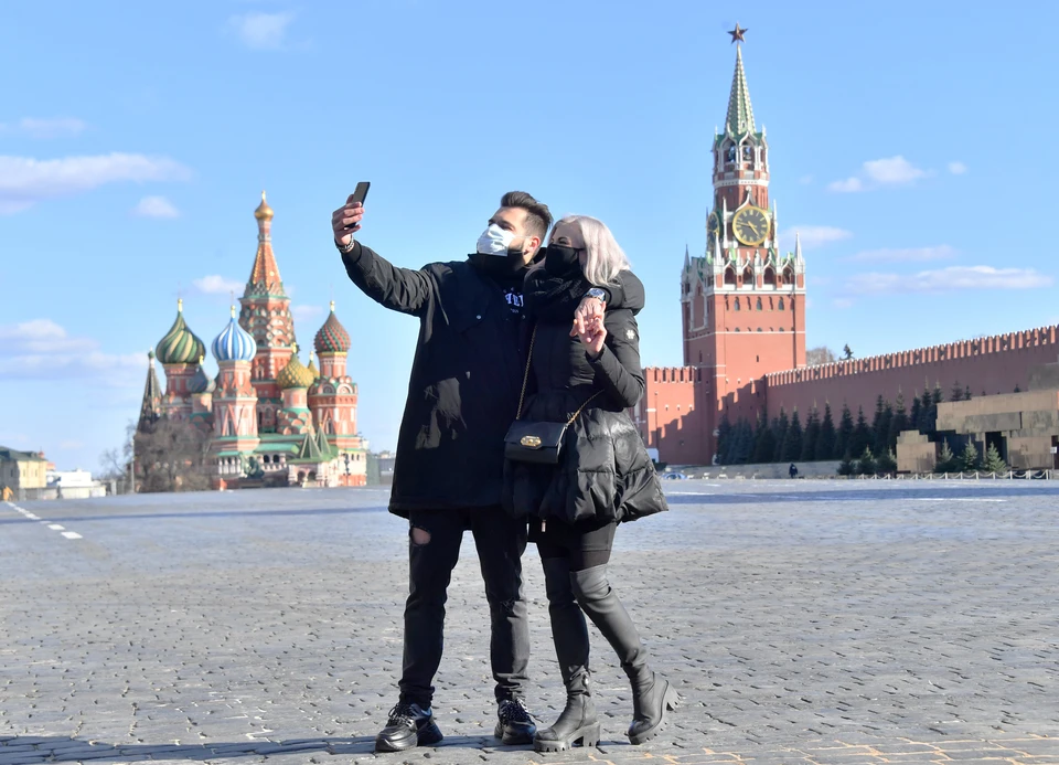 Заберу в Москву. В Москве живут москвичи, а в Праге?. Москвичи фото люди. Где предпочитают жить москвичи.