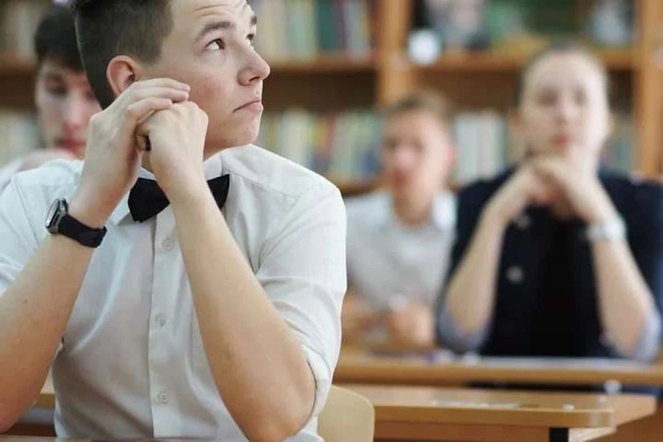 Завтрашним абитуриентам пора уже серьезно задуматься о поступлении.