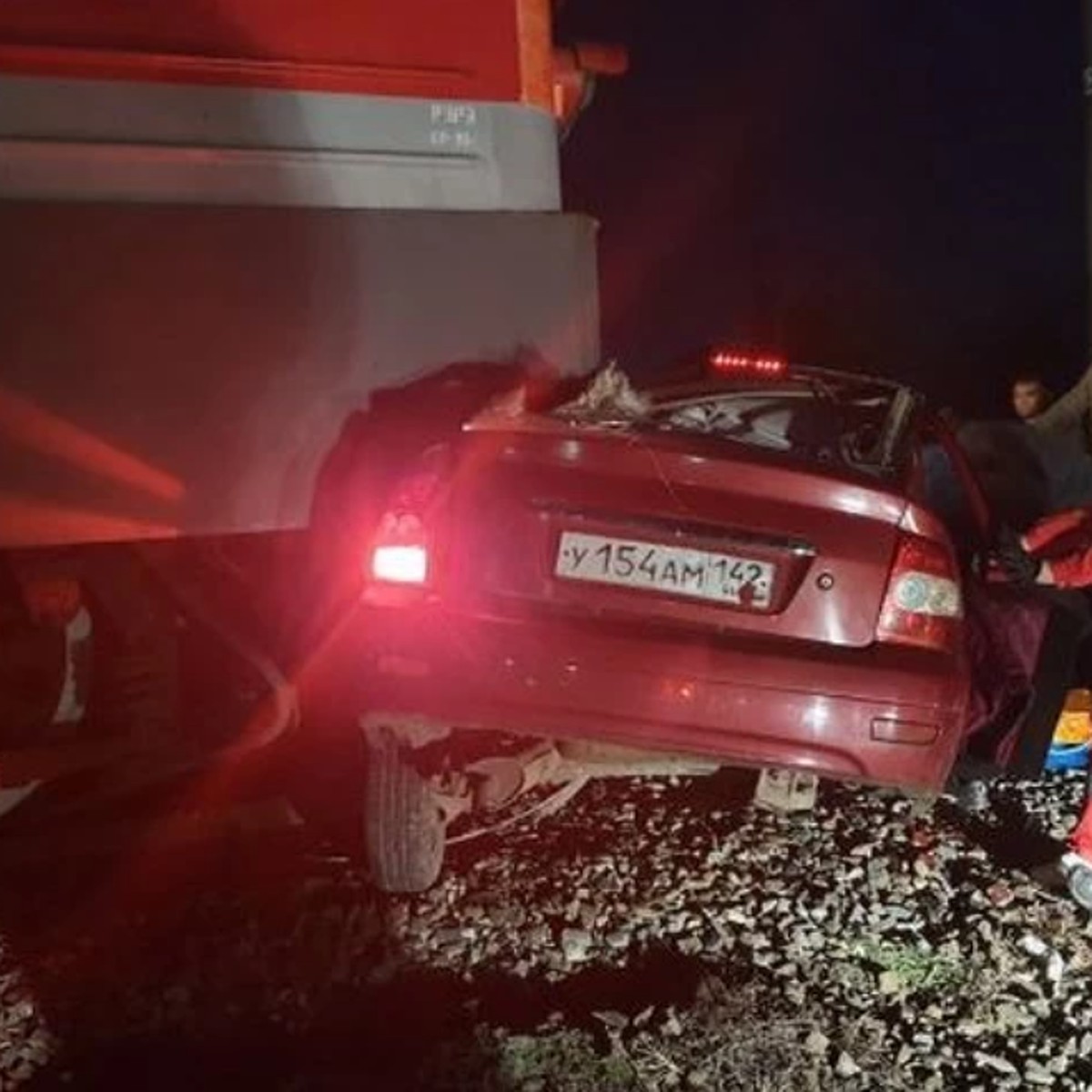 Следователи завели уголовное дело после смертельного ДТП с поездом в Усть- Лабинске - KP.RU