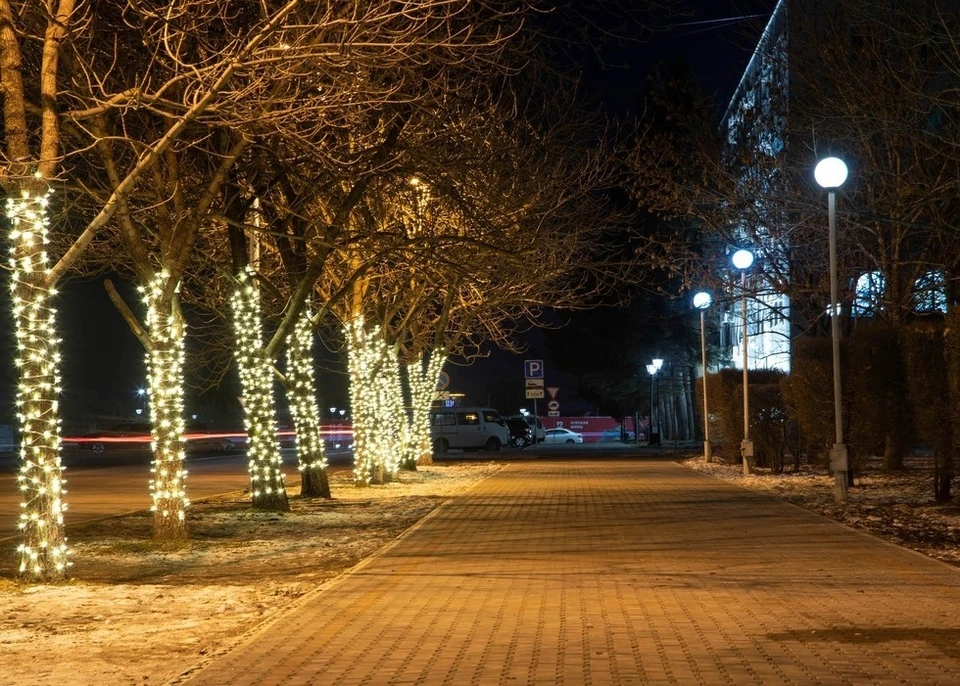 К 25 декабря завершится монтаж новогодней иллюминации. Фото: www.instagram.com/blagoveshchensk.rf