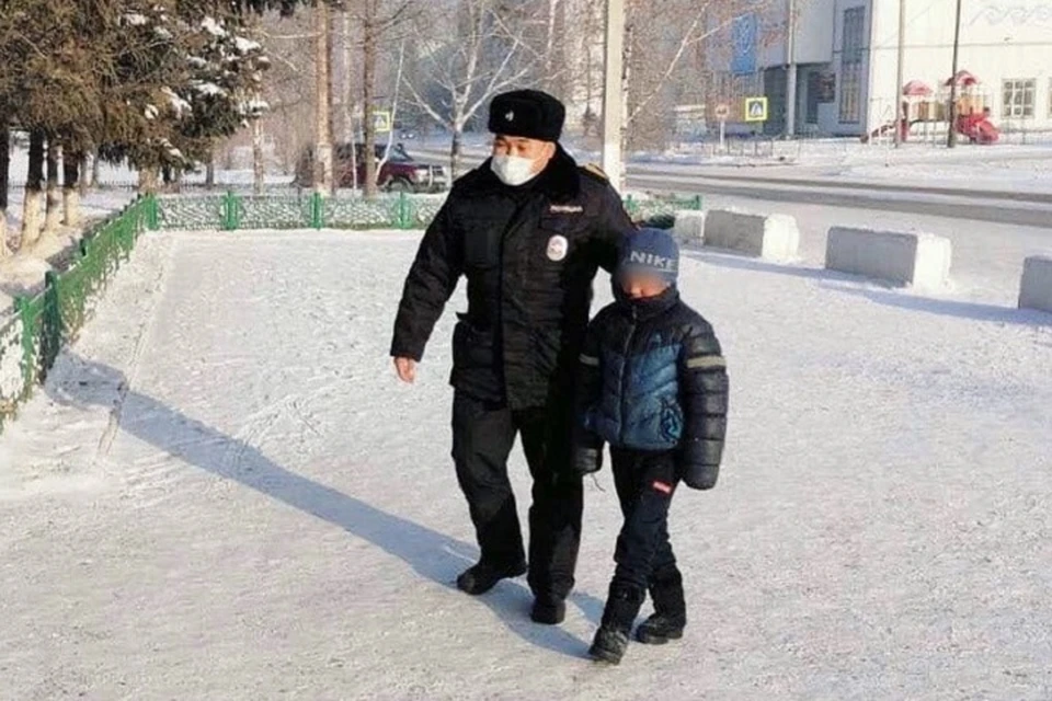Самое главное - ребенка нашли! Фото МВД по Руспублике Тува.