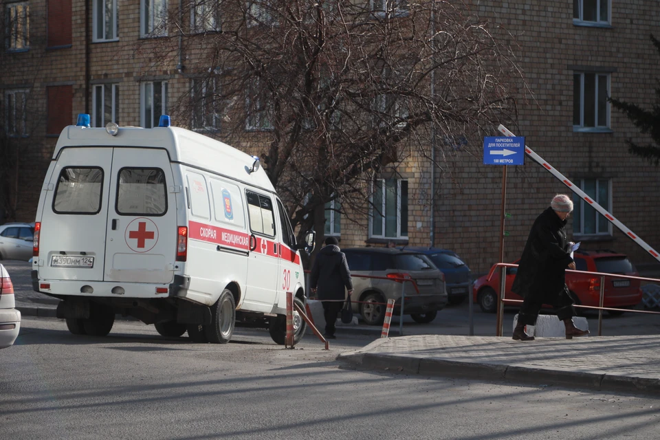 «Лицо разбито, ужас»: 9-летний мальчик шагнул под колеса в Красноярске.