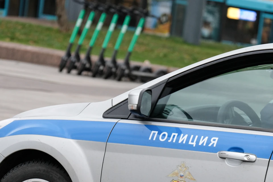 В Петербурге угнали дорогую иномарку.