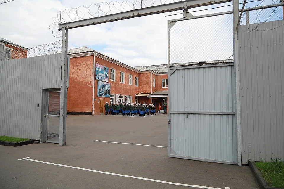 В Хакасии вчерашнюю школьницу отправили на 2,5 года в колонию за наркотики