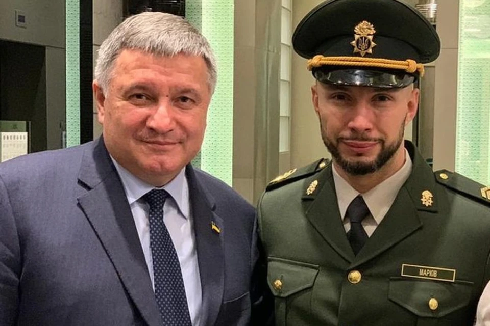 Под «крышей» главы МВД Арсена Авакова (слева) украинские националисты типа Виталия Маркива (справа) уверены в своей безнаказанности. Фото: Фейсбук/Арсен Аваков