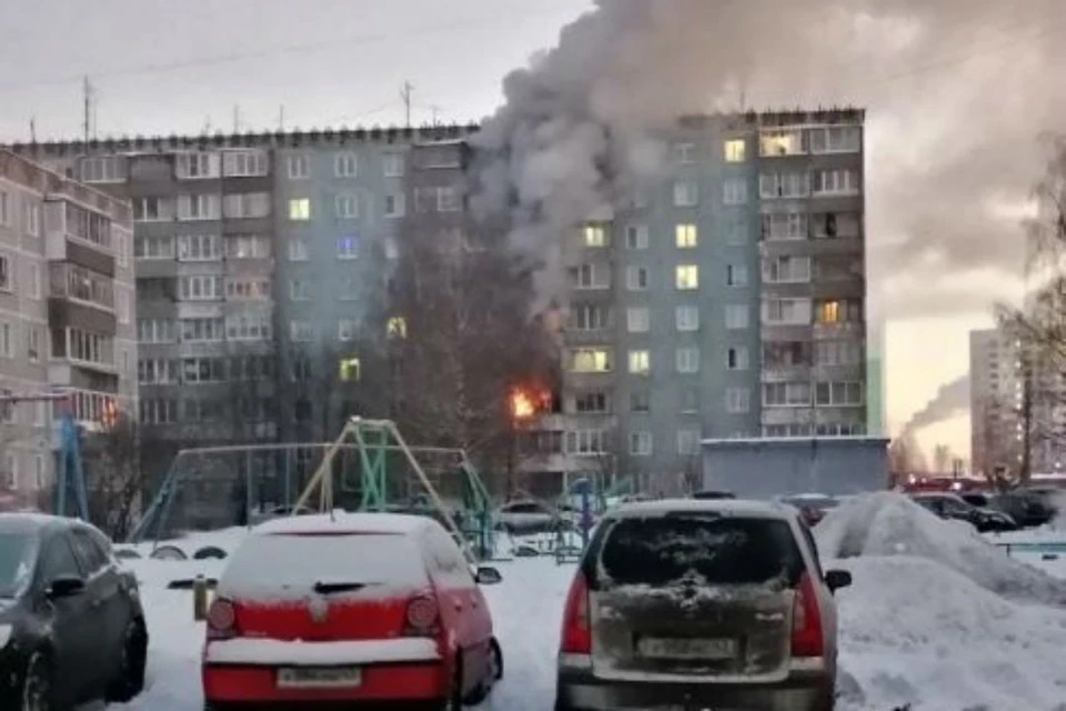 Специалисты устанавливают причину пожара. Фото: vk.com/zlo43