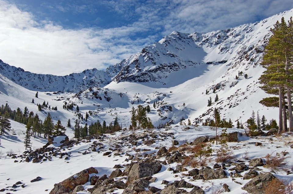 Заблудившихся на Борусе туристов нашли благодаря костру. Фото: https://vk.com/siberia_borus.
