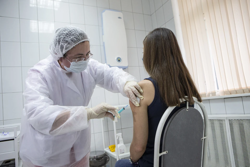 Россияне, получившие ранее плацебо, смогут вакцинироваться от коронавируса
