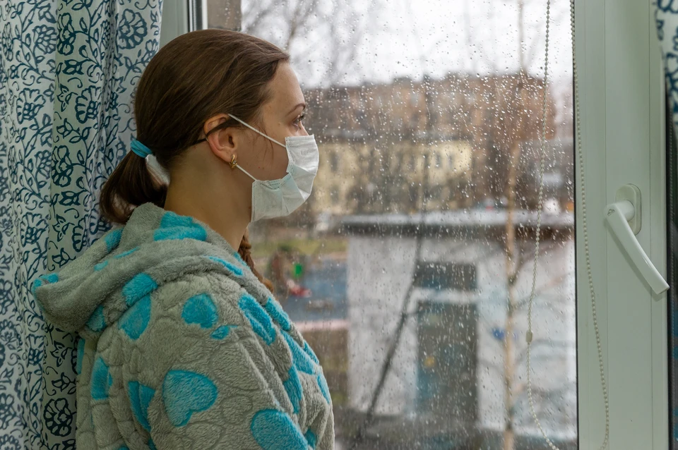 Когда россияне смогут вернуться к привычной жизни после пандемии, объяснила инфекционист