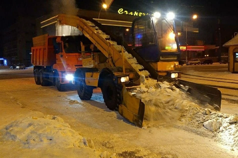 Более 4 тысяч кубометров снега вывезено из Кемерова с начала года. Фото: Администрация города Кемерово