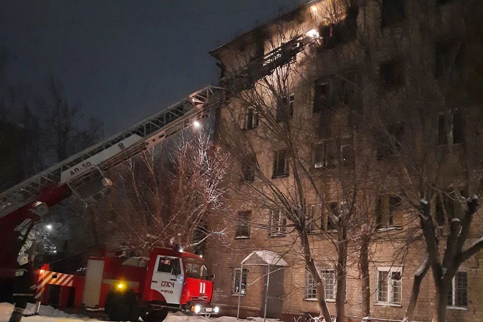 На месте работали четыре пожарных расчета. Фото: 43.mchs.gov.ru