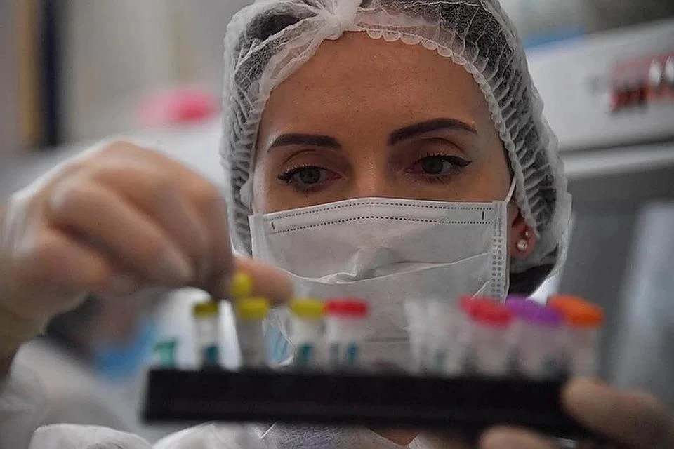 Украинская компания подтвердила подачу заявки на регистрацию российской вакцины "Спутника V"