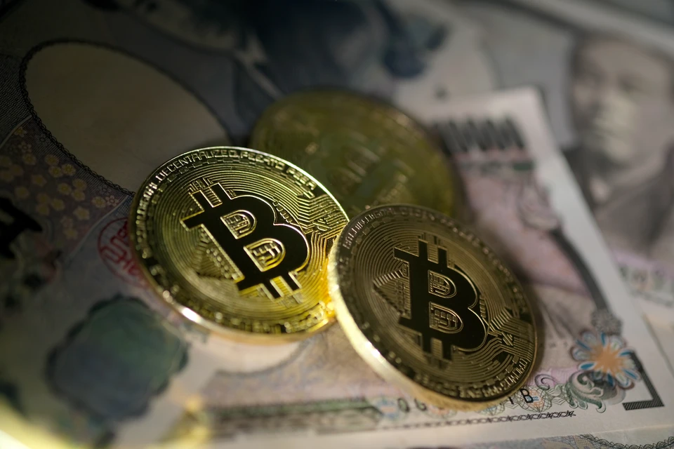 Курс биткоина достиг цены 35 тысяч долларов