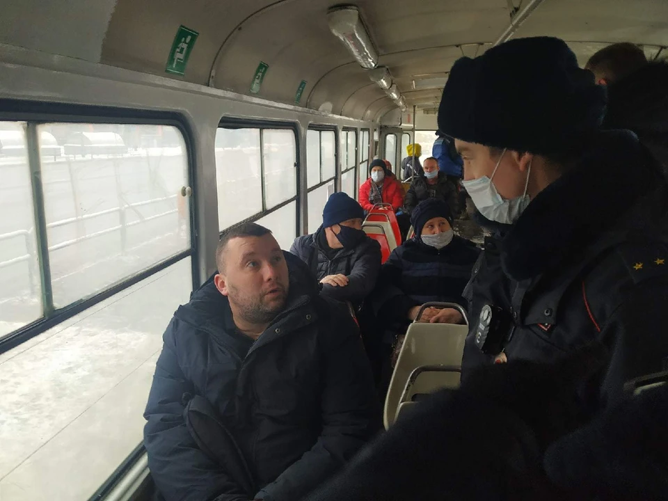 На "антимасочников" составляют протоколы, им может грозить штраф до 30 тысяч рублей Фото: Администрация Самары