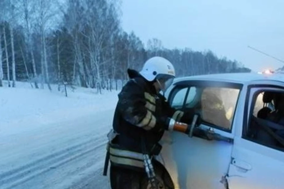 26.11 2010. ДТП на трассе Бийск Барнаул. Авария на трассе Бийск Барнаул. Авария трасса Бийск Барнаул. ДТП на Барнаульской трассе.