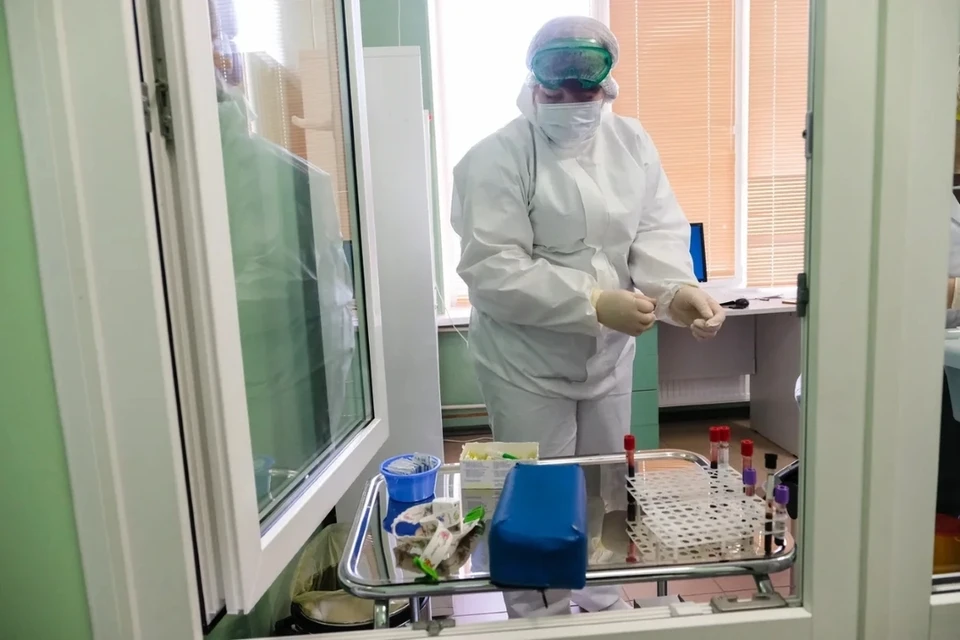 Доля положительных результатов теста на коронавирус резко возросла до 11% в Санкт-Петербурге.