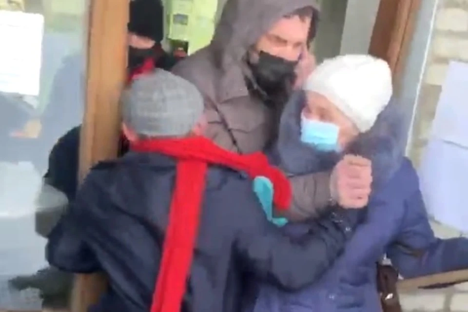 Скриншот видео ВК "Подслушано Александровск".
