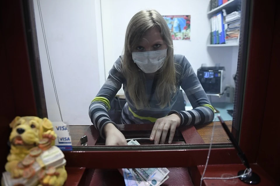 Кемеровчанка пожаловалась на задержку выплаты зарплат учителям